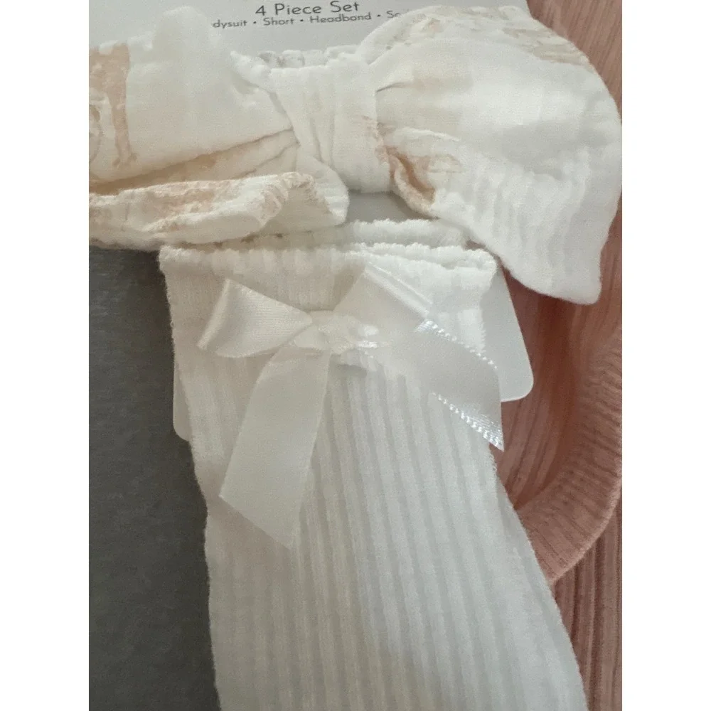 Rachel Zoe Baby 4 Piece Set Bodysuit Shorts Headband Socks Rose Pink 18M NEW